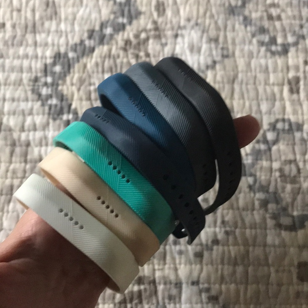 Fit bit Flex 2 with 7 bands
